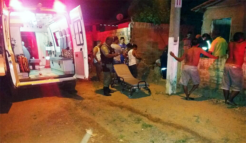 Homem é baleado nas pernas em frente de casa no bairro Tranqueira, em Altos